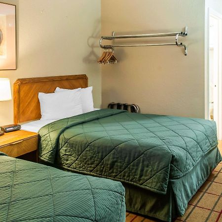 Rodeway Inn East Албукерке Екстериор снимка