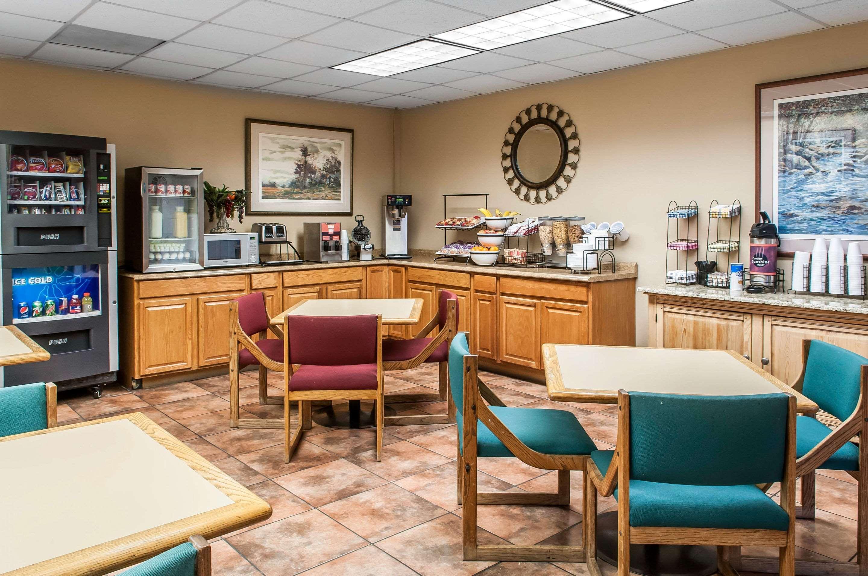 Rodeway Inn East Албукерке Екстериор снимка